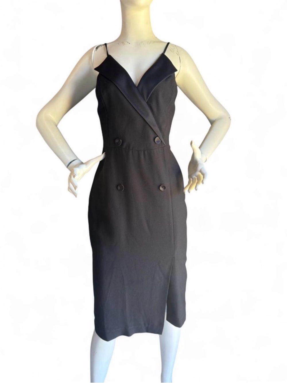 Adelyn Rae Sleeveless V-Neck Double-Breasted Sheath dress